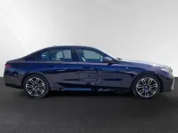 Gebraucht BMW 530e M Sport 299 PS (219 kW) 2024 Bmw individual tansanitblau metallic Limousine