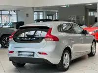 Gebraucht Volvo V40 Kinetic 122 PS (89 kW) 2018 Silber Limousine