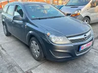 Gebraucht Opel Astra Edition 110 PS (80 kW) 2010 Grau Limousine