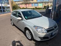 Second-hand Opel Astra 105 CP (77 kW) 2006 Argintiu Coupe