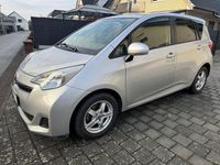 Gebraucht Toyota Verso-S Life 99 PS (72 kW) 2012 Silber Van / Kleinbus