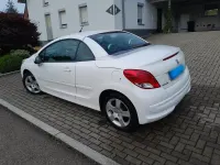 Gebraucht Peugeot 207 CC 156 PS (114 kW) 2011 Weiß Cabrio
