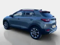 Gebraucht Kia Stonic Platinum 120 PS (88 kW) 2022 Urbangrün/tan orange zweifarblack SUV
