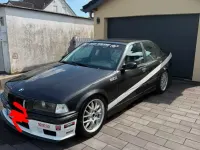 Gebraucht BMW 325 192 PS (141 kW) 1991 Schwarz Limousine
