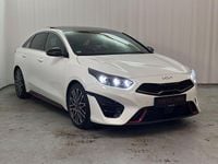 Gebraucht Kia ProCeed GT 204 PS (150 kW) 2024 (hw2) deluxeweiss met. Kombi