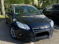Second-hand Ford Focus 101 CP (74 kW) 2013 Negru Berlinǎ