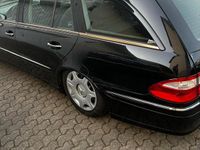 Gebraucht Mercedes E220 150 PS (110 kW) 2005 Schwarz Limousine