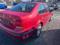 Gebraucht VW Bora 101 PS (74 kW) 2001 Rot Limousine