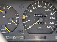 Gebraucht Mercedes E260 160 PS (117 kW) 1987 Weiß Limousine