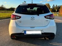 Gebraucht Mazda 2 90 PS (66 kW) 2015 Weiß Kleinwagen