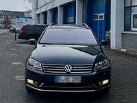 Gebraucht VW Passat Highline 140 PS (102 kW) 2011 Blau Kombi