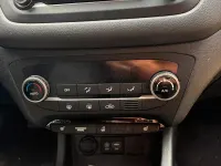 Gebraucht Hyundai i20 84 PS (61 kW) 2020 Weiß Kleinwagen