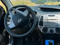 Gebraucht Hyundai i20 77 PS (56 kW) 2012 Schwarz Kleinwagen