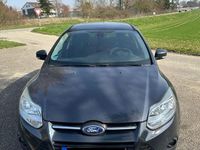 Gebraucht Ford Focus SYNC Edition 101 PS (74 kW) 2014 Blau Kombi