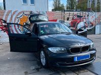 Gebraucht BMW 116 122 PS (89 kW) 2009 Schwarz Kleinwagen