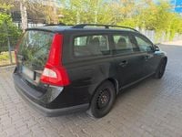 Second-hand Volvo V70 145 CP (106 kW) 2009 Negru Break