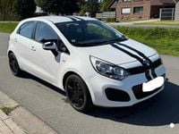 Second-hand Kia Rio 109 CP (80 kW) 2011 Alb Hatchback