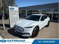 Gebraucht Ford Mustang Mach-E Basis 197 kW (269 PS) 2022 Space white SUV