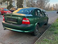 Gebraucht Opel Vectra 101 PS (74 kW) 1996 Grün Limousine