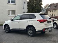 Gebraucht Mitsubishi Outlander Active 150 PS (110 kW) 2019 Weiß SUV
