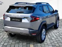 Neu Dacia Duster Celebration 140 PS (102 kW) 2026 Grau SUV