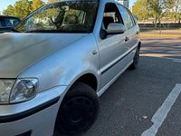 Gebraucht VW Polo 63 PS (46 kW) 2001 Grau Kleinwagen