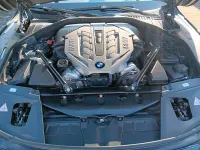 Gebraucht BMW 750 404 PS (297 kW) 2010 Grau Limousine