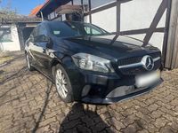 Gebraucht Mercedes A200 136 PS (100 kW) 2016 Schwarz Limousine