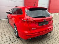 Gebraucht Ford Focus ST-Line 150 PS (110 kW) 2018 Rot Limousine