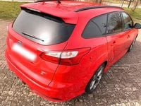 Gebraucht Ford Focus ST 250 PS (183 kW) 2012 Rot Kombi