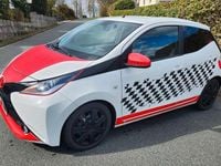Gebraucht Toyota Aygo 69 PS (50 kW) 2016 Weiß Kleinwagen