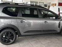 Neu Dacia Jogger Extreme 140 PS (102 kW) 2025 Grau Van / Kleinbus