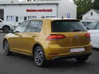 Gebraucht VW Golf VII Comfortline 110 PS (80 kW) 2017 Gelb Limousine