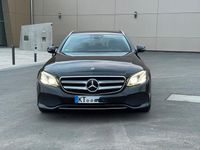 Gebraucht Mercedes E220 194 PS (142 kW) 2018 Schwarz Kombi