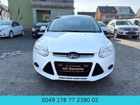 Gebraucht Ford Focus Trend 125 PS (91 kW) 2014 Weiß Limousine