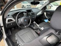 Gebraucht BMW 114 105 PS (77 kW) 2014 Weiß Kleinwagen