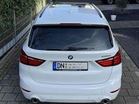 Gebraucht BMW 220 Advantage 192 PS (141 kW) 2022 Weiß Kombi