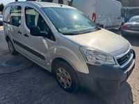 Gebraucht Peugeot Partner 99 PS (72 kW) 2012 Silber Van / Kleinbus