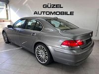 Gebraucht BMW 750 Sport Line 367 PS (269 kW) 2006 Grau Limousine