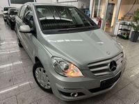 gebraucht Mercedes B180 *AUTOMATIK*75TKM*1-HAND*S-HFT*PTS*TEMP*PARK