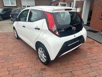 Gebraucht Toyota Aygo 72 PS (52 kW) 2019 Weiß Kleinwagen