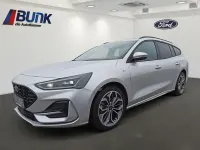 Gebraucht Ford Focus ST-Line X 155 PS (114 kW) 2022 Moodust silver met. Limousine