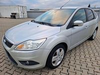 Gebraucht Ford Focus Style 101 PS (74 kW) 2009 Silber Limousine