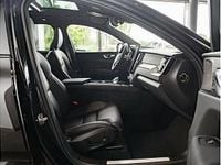 Neu Volvo XC60 Plus 455 PS (334 kW) 2025 Schwarz (onyx black / metallic) SUV