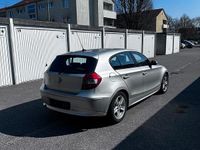 Gebraucht BMW 118 122 PS (89 kW) 2005 Silber Kleinwagen