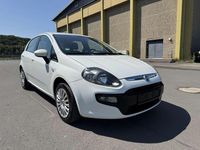 Gebraucht Fiat Punto 77 PS (56 kW) 2011 Bianco divino/zenit/ghiaccio/g Kleinwagen