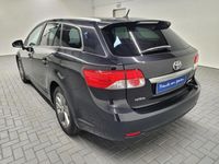 Gebraucht Toyota Avensis Sol 147 PS (108 kW) 2015 Schwarz (black mica / ink) Kombi
