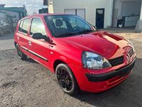 Gebraucht Renault Clio II 58 PS (42 kW) 2003 Rot Limousine
