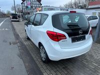 Gebraucht Opel Meriva Active 120 PS (88 kW) 2013 Weiß Van / Kleinbus