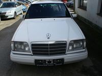 Gebraucht Mercedes E300 136 PS (100 kW) 1993 Weiß